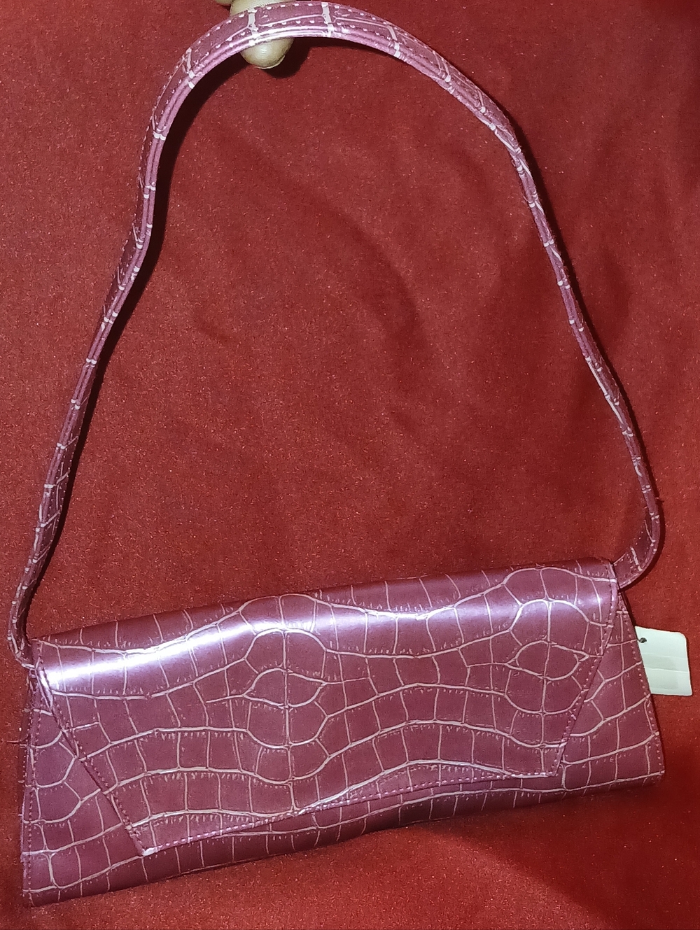 Sleek Croc-Embossed Pink Shoulder Bag